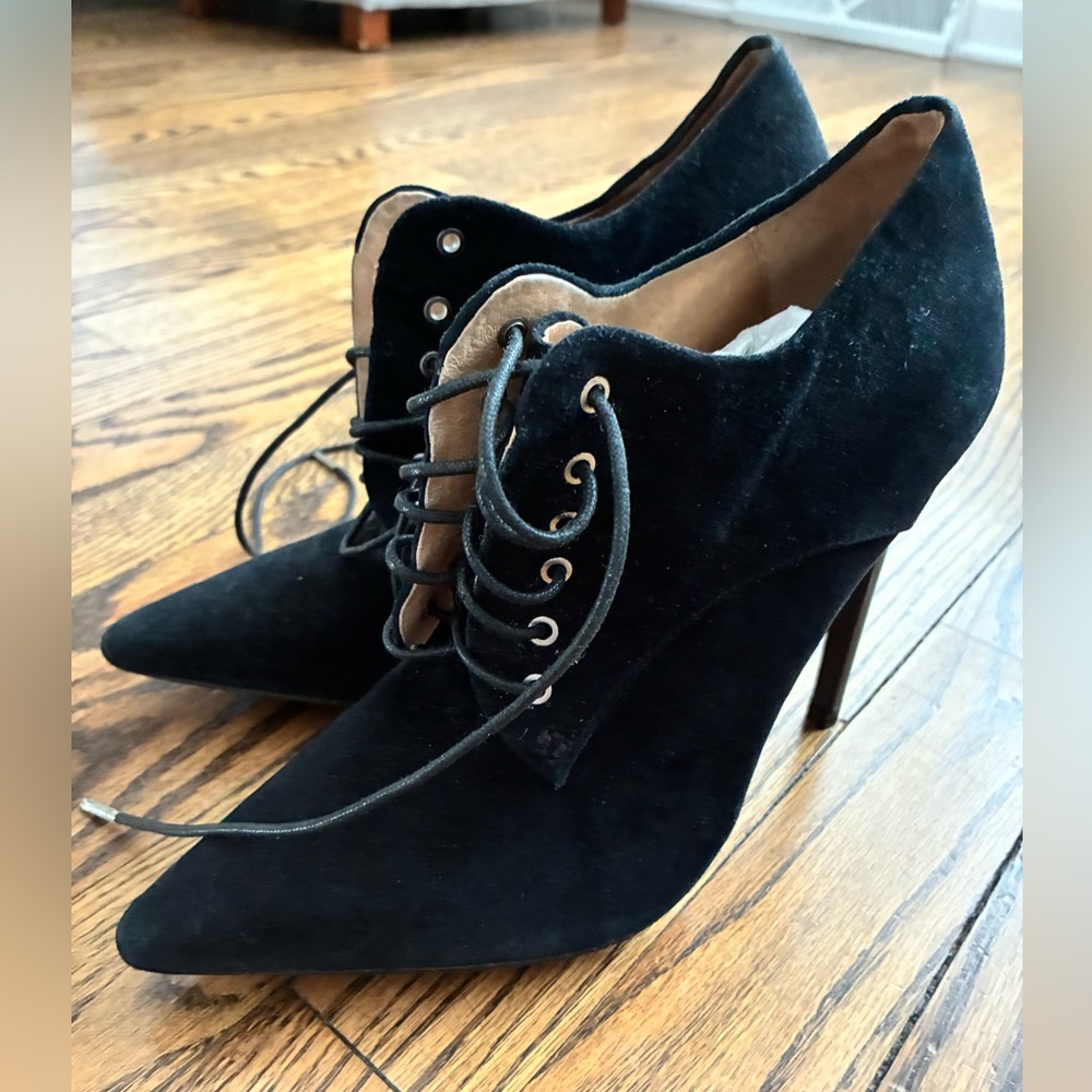 L.A.M.B Isabella Black Suede Leather Stiletto Booties size 7.5